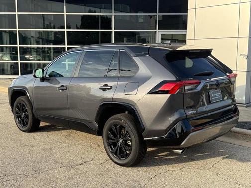 2024 Toyota RAV4 Hybrid SE
