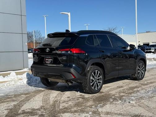 2025 Toyota Corolla Cross XLE