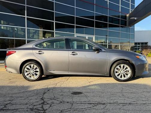 2014 Lexus ES 300h Base