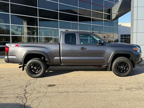 2022 Toyota Tacoma SR