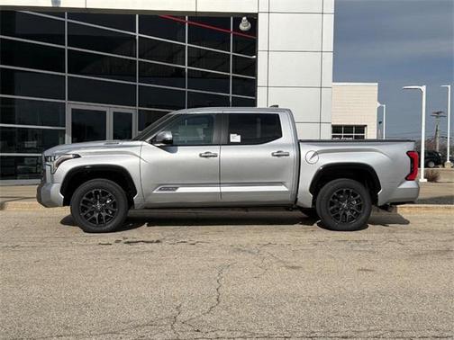 2025 Toyota Tundra Hybrid Platinum