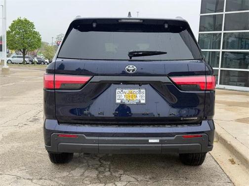 2025 Toyota Sequoia SR5