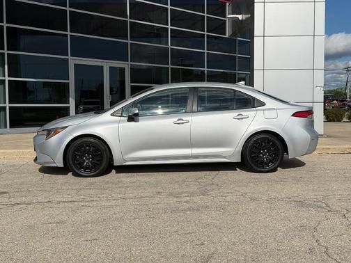Classic Silver Metallic 2022 Toyota Corolla LE
