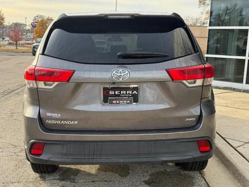 2019 Toyota Highlander LE