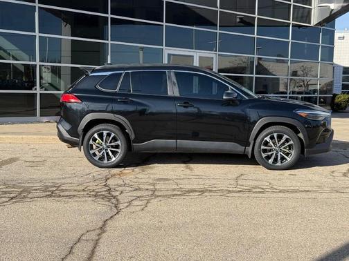 2022 Toyota Corolla Cross XLE