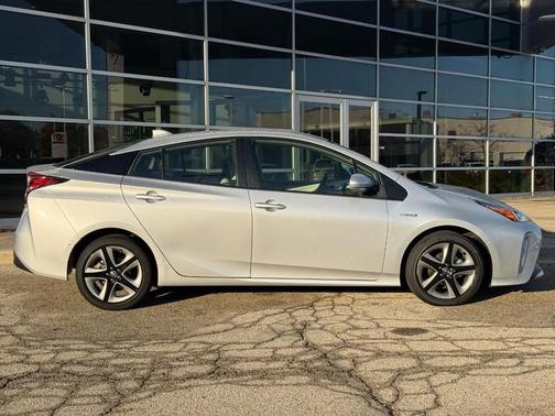 2022 Toyota Prius XLE