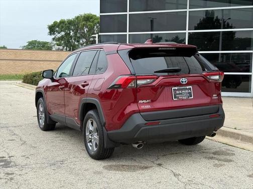 2022 Toyota RAV4 Hybrid XLE