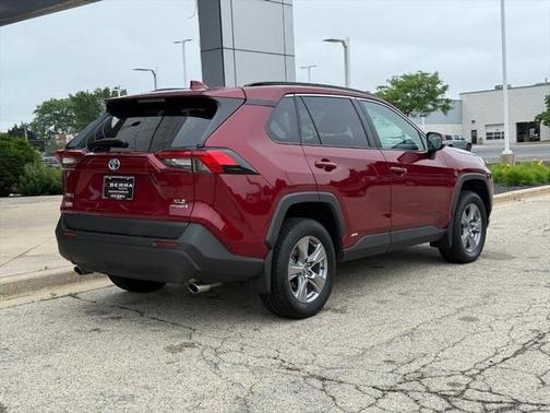 2022 Toyota RAV4 Hybrid XLE