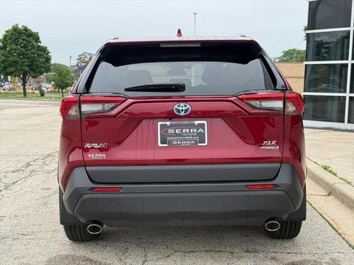 2022 Toyota RAV4 Hybrid XLE