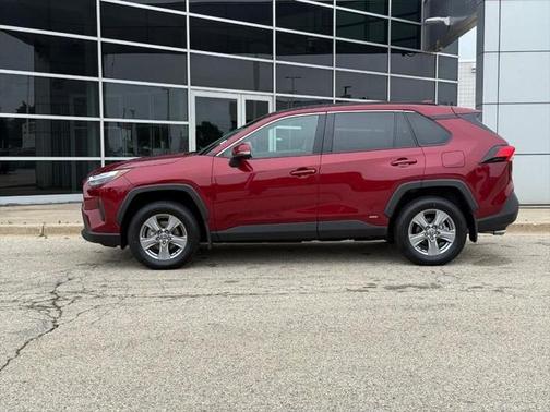 2022 Toyota RAV4 Hybrid XLE
