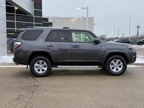 2023 Toyota 4Runner SR5