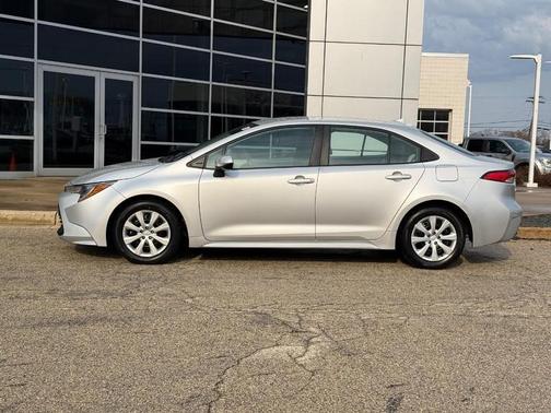 Classic Silver Metallic 2023 Toyota Corolla LE