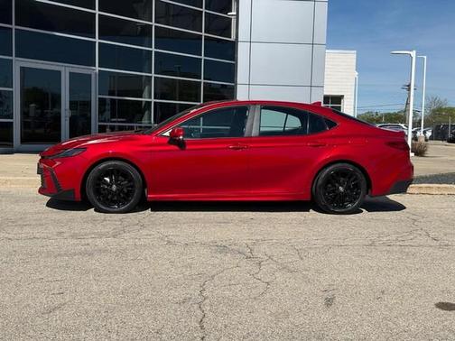 Supersonic Red 2025 Toyota Camry SE