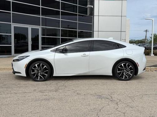 Wind Chill Pearl 2024 Toyota Prius Prime XSE