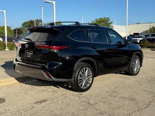 2023 Toyota Highlander Platinum