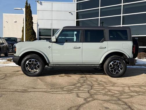 2023 Ford Bronco Outer Banks