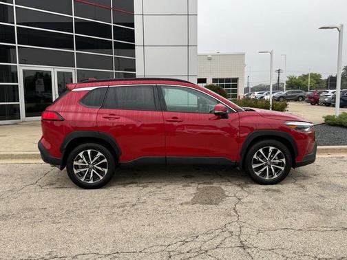 2024 Toyota Corolla Cross XLE