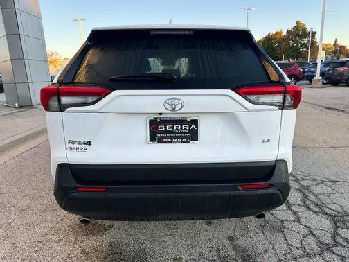 2025 Toyota RAV4 LE