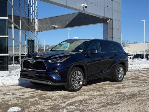 2022 Toyota Highlander Platinum