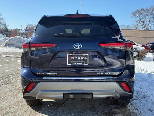 2022 Toyota Highlander Platinum