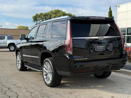 2017 Cadillac Escalade Luxury