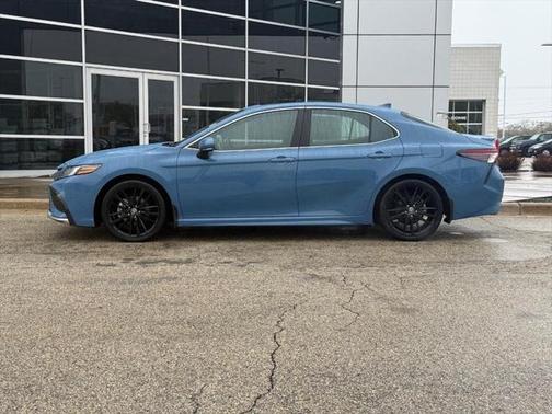 2024 Toyota Camry Hybrid SE