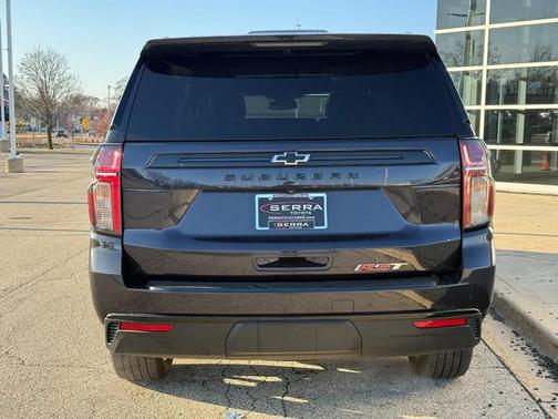 2023 Chevrolet Suburban RST