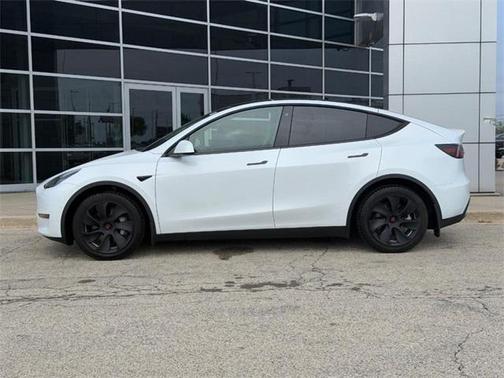 2022 Tesla Model Y Long Range Dual Motor All-Wheel Drive
