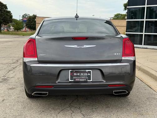 2019 Chrysler 300 Limited