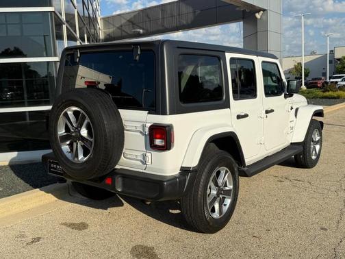2020 Jeep Wrangler Unlimited Sahara