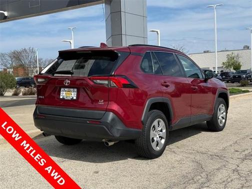 2021 Toyota RAV4 LE