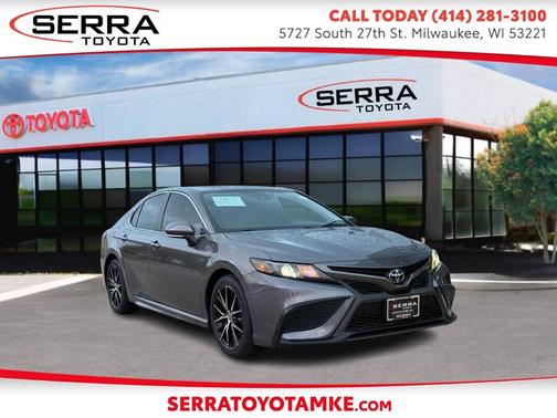 2022 Toyota Camry SE