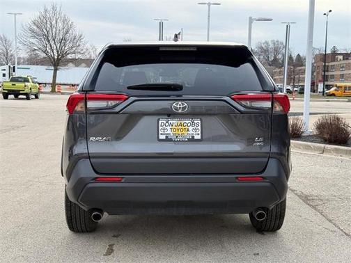 2023 Toyota RAV4 LE