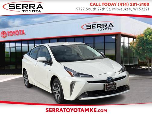 Blizzard Pearl 2019 Toyota Prius XLE