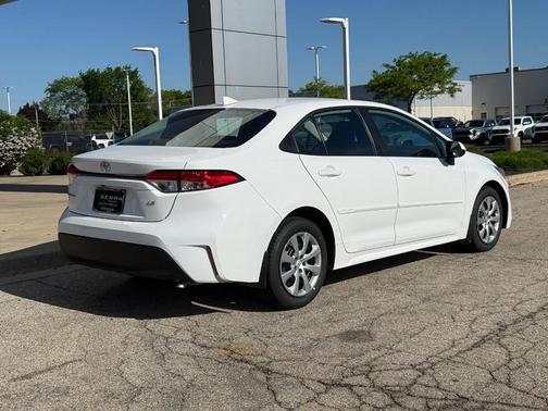 Ice 2025 Toyota Corolla LE