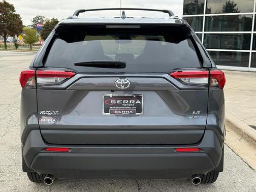 2025 Toyota RAV4 Hybrid LE