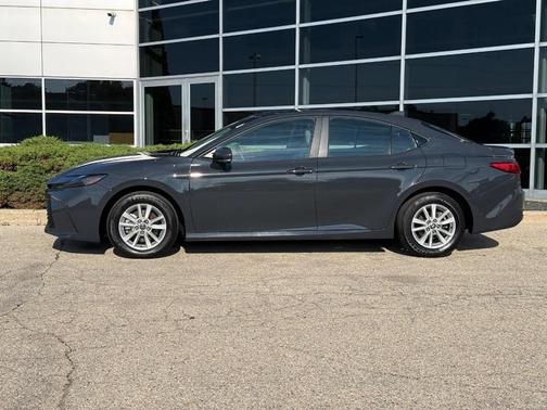 Underground 2025 Toyota Camry LE