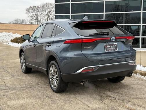 Coastal Gray Metallic 2024 Toyota Venza Limited