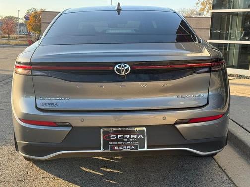 2024 Toyota Crown Platinum