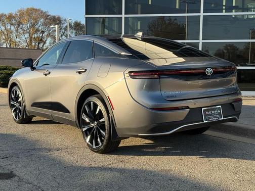 2024 Toyota Crown Platinum