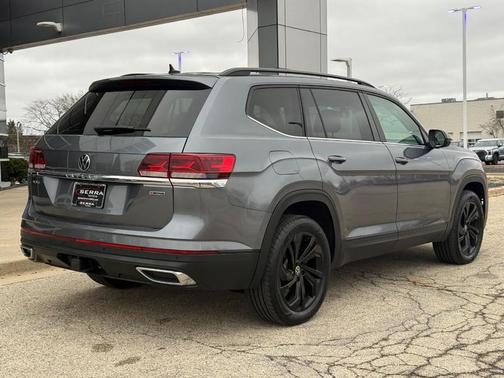2022 Volkswagen Atlas 3.6L SE w/Technology