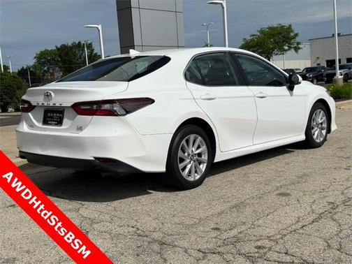 2022 Toyota Camry LE