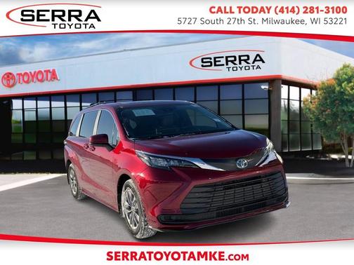 2025 Toyota Sienna LE
