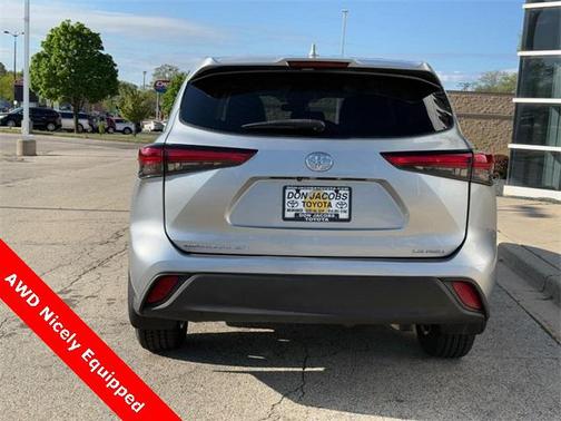 2021 Toyota Highlander LE