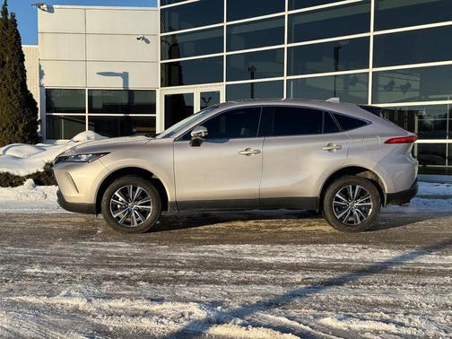 2022 Toyota Venza LE