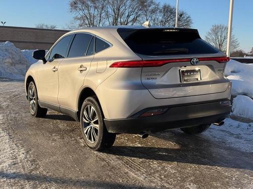 2022 Toyota Venza LE