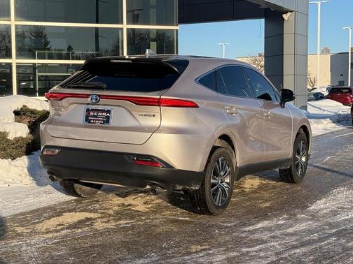 2022 Toyota Venza LE