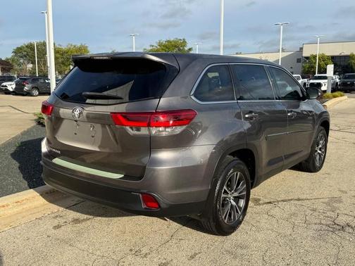 2019 Toyota Highlander LE I4