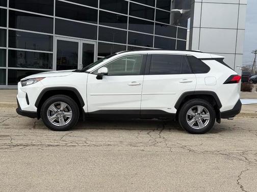 2022 Toyota RAV4 Hybrid LE