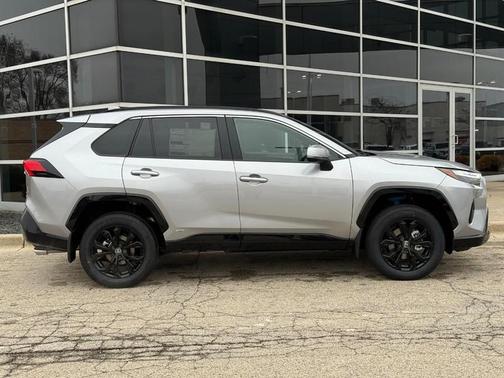 2025 Toyota RAV4 Hybrid SE